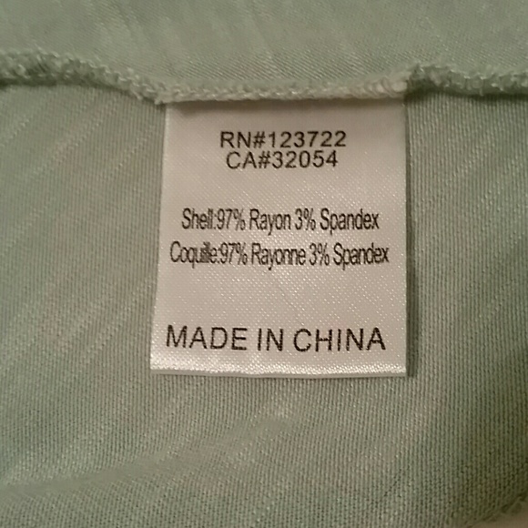 One Sept 1.9 Ruffle Tank Size Small - Picture 8 of 8